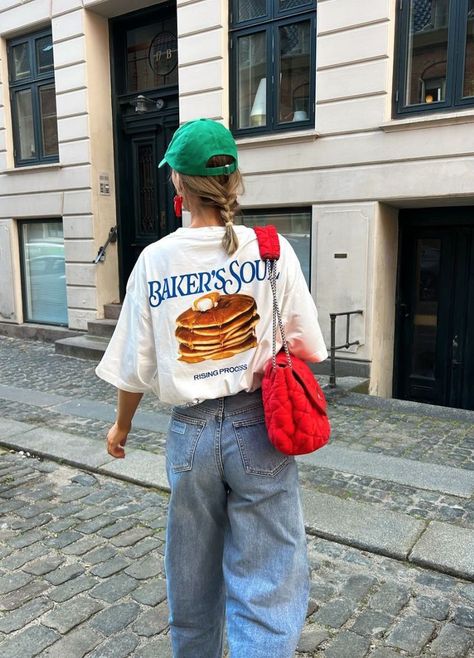 How to Build a Young and Stylish Wardrobe for Everyday Wear